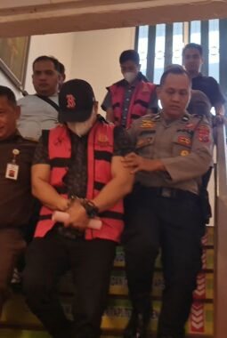 Beni Nasution Kadiskop Medan Ditahan Dugaan Korupsi 1,1 Miliar Medan Fashion Festival, Erwin Saleh Kadishub Medan Mangkir