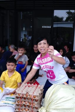 Korban Banjir di Medan dan Sekitarnya Terima Bantuan Obat dan Makanan dari Kajati Sumut