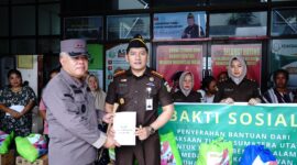 Kajati Sumut Tinjau Kajari dan Cabjari dan Bantu Terdampak Banjir