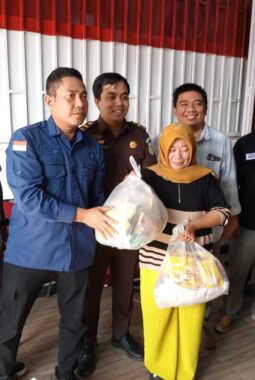 Korban Banjir di Medan Utara dan Hamparan Perak Terima Bantuan Kajati Sumut, Forwaka Sumut, PTPN I Regional I dan Donatur