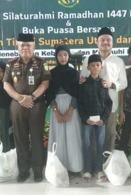 Gelar Safari Ramadhan, Forwaka Sumut Santuni Anak Yatim Piatu di Kejati Sumut