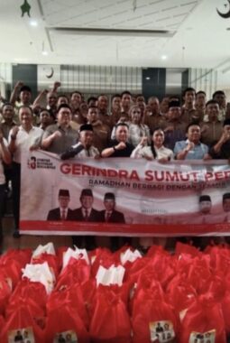DPD Gerindra Sumut Berbagi 500 Sembako pada CS dan Sekurity Jelang Idul Fitri