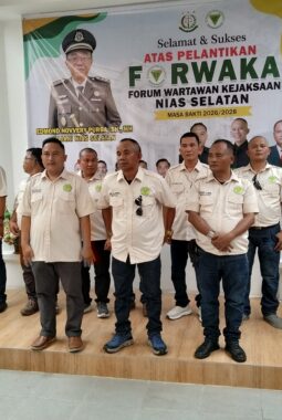 Kajari Ingatkan Wartawan Patuhi Kode Etik Jurnalistik dalam Pelantikan Forwaka Nias Selatan